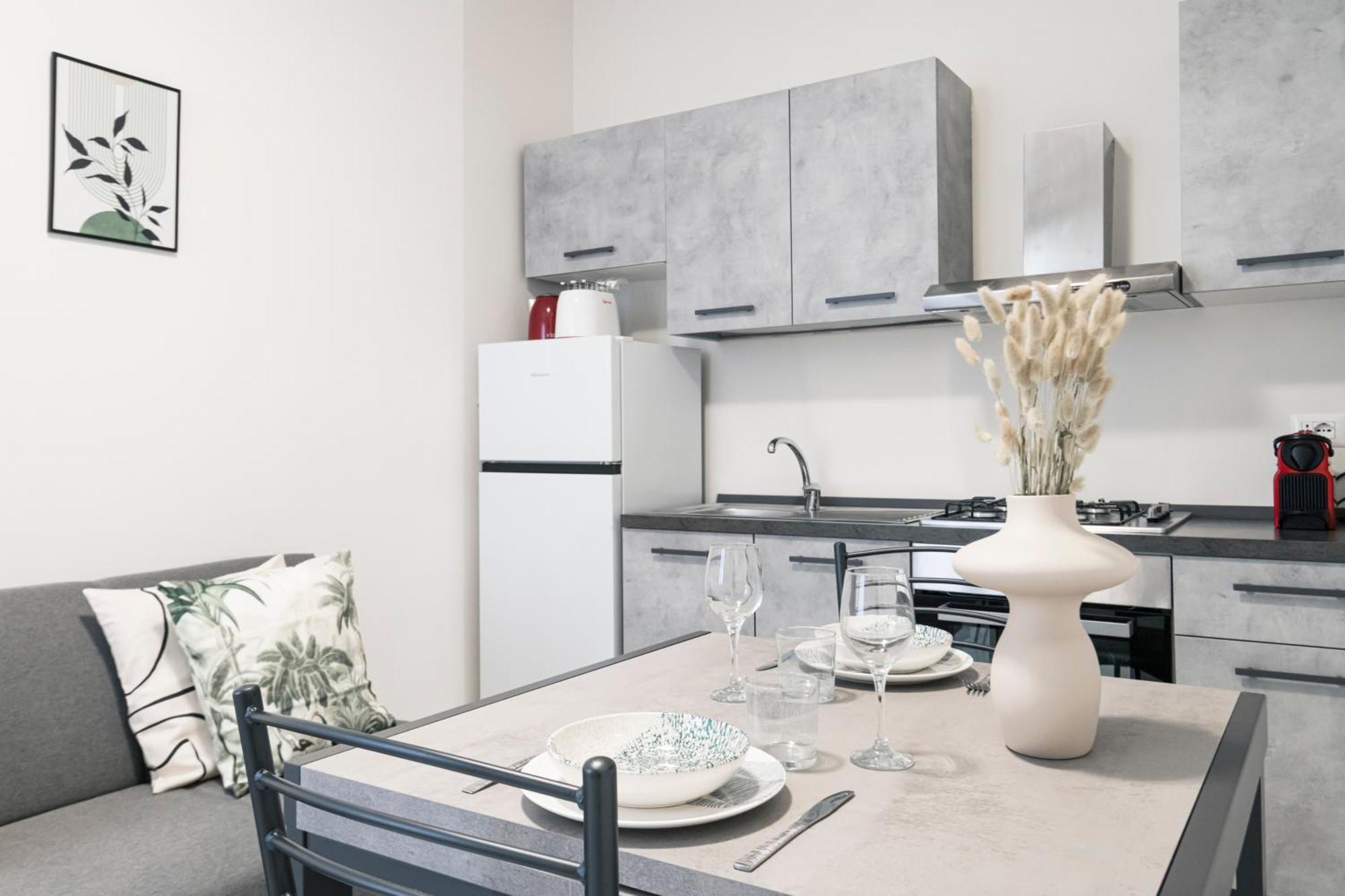 Easylife - Appartamento Elegante Moderno E Accogliente - La Tua Oasi In Citta Мілан Екстер'єр фото